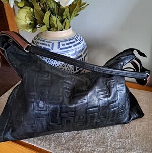 Due Fratelli Black Canadian Leather Shoulder Bag EUC